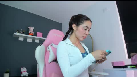 Antonella online show from 06/19/26, 12:37