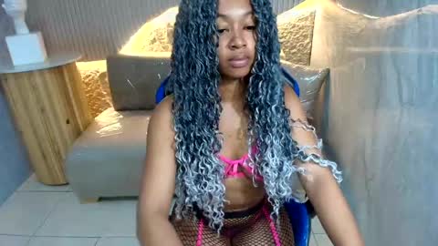 Snapshot of antonella__r_ chatting on 06/04/26, 07:53 Antonella online show from 06/04/26, 07:53