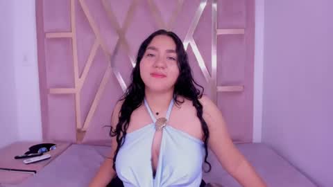 Snapshot of antonella_asm chatting on 06/12/26, 01:43 Antonella online show from 06/12/26, 01:43
