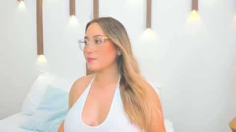 A N T O N E L L A  online show from 02/20/25, 03:19