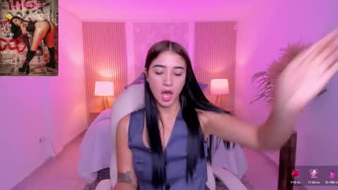 Snapshot of antonella_grayy chatting on 10/03/25, 11:07  Antonella Grayy  online show from 10/03/25, 11:07