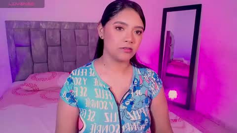 Snapshot of antonella_hot_x chatting on 02/15/26, 12:18 Antonella online show from 02/15/26, 12:18