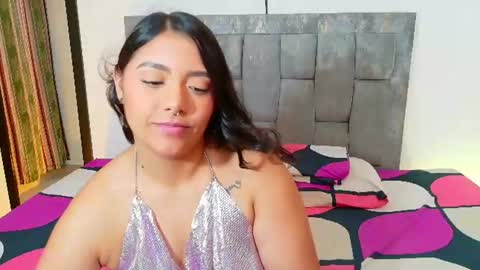 Snapshot of antonella_hot_x chatting on 06/19/26, 02:27 Antonella online show from 06/19/26, 02:27