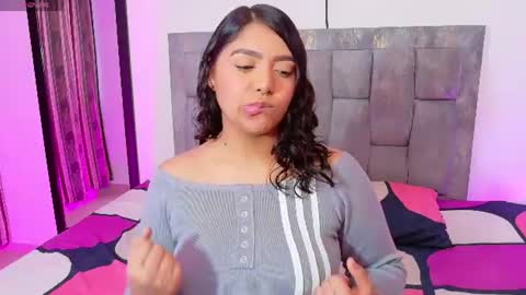 Snapshot of antonella_hot_x chatting on 06/30/26, 11:06 Antonella online show from 06/30/26, 11:06