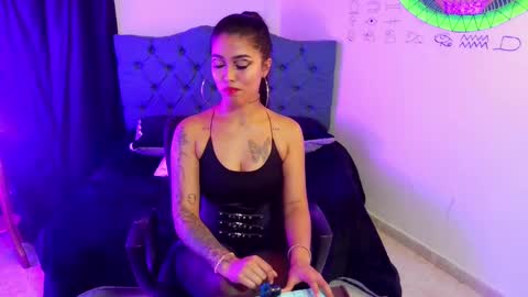 Antonella online show from 02/05/25, 06:02