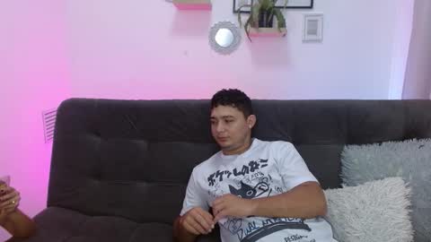 Antonella y Brian online show from 10/13/25, 06:41