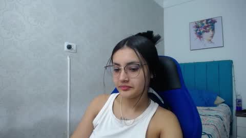 Antonella online show from 01/15/25, 12:25