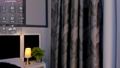 Antonellaa  online show from 12/11/24, 10:25