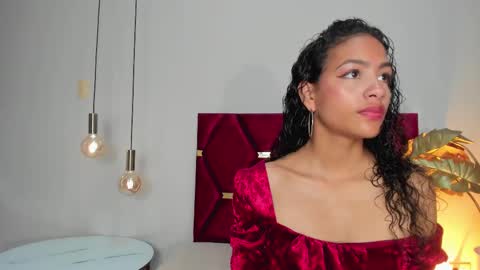 AntonellaHall  online show from 03/12/25, 12:04