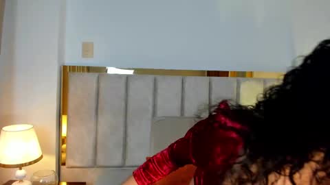 Snapshot of antonellahall_ chatting on 09/20/25, 12:39 AntonellaHall online show from 09/20/25, 12:39