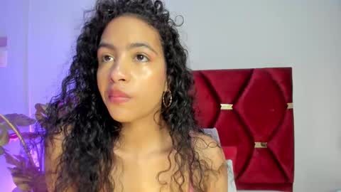 Snapshot of antonellahall_ chatting on 10/11/25, 12:36 AntonellaHall online show from 10/11/25, 12:36