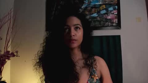 Snapshot of antonellahall_ chatting on 11/04/25, 12:04 AntonellaHall online show from 11/04/25, 12:04