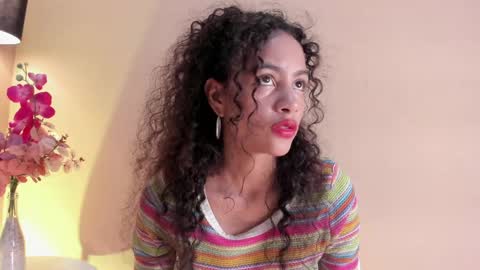 Snapshot of antonellahall_ chatting on 05/15/26, 06:37 AntonellaHall online show from 05/15/26, 06:37