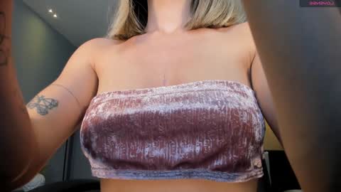 Antonella Hans online show from 12/29/24, 12:34
