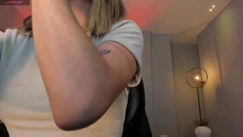 Antonella Hans online show from 01/21/25, 11:13