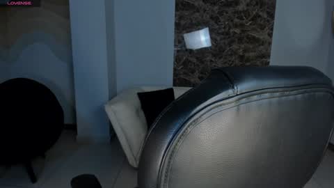 Antonella Hans online show from 01/28/25, 11:38
