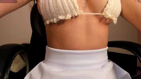 Antonella Hans online show from 02/12/25, 10:56