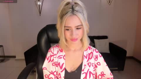 Antonella Hans online show from 02/13/25, 12:11