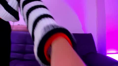 Antonellajohnston online show from 10/02/25, 01:40