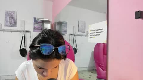 Snapshot of antonellakling_ chatting on 01/17/26, 11:59 ANTONELLA online show from 01/17/26, 11:59