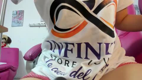 Snapshot of antonellakling_ chatting on 03/11/26, 12:22 ANTONELLA online show from 03/11/26, 12:22