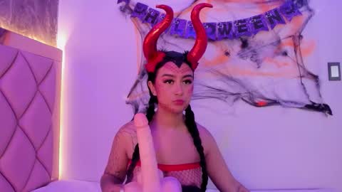 Snapshot of antonellaqueeen chatting on 10/21/25, 11:22 ANTONELLE  online show from 10/21/25, 11:22