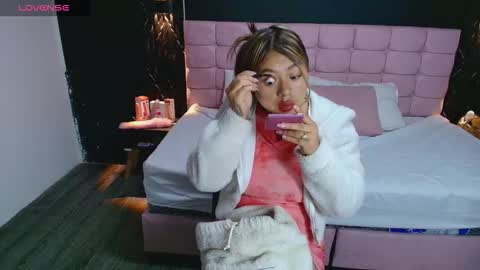 A N T O N E L L A online show from 09/30/25, 11:59