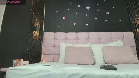 A N T O N E L L A online show from 10/14/25, 12:06