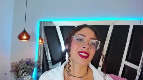 A N T O N E L L E  online show from 12/19/24, 11:39