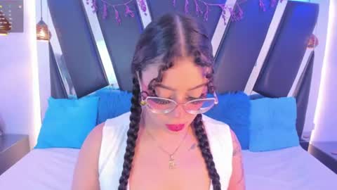 A N T O N E L L E  online show from 06/23/26, 11:41