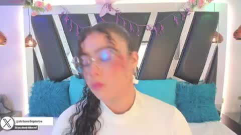 A N T O N E L L E  online show from 07/21/26, 11:34