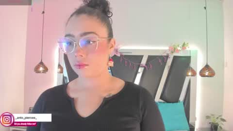 A N T O N E L L E  online show from 07/25/26, 11:30