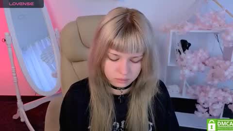 Snapshot of antonia_ferrero chatting on 09/15/25, 06:13 antonia_ferrero online show from 09/15/25, 06:13