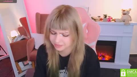 Snapshot of antonia_ferrero chatting on 09/23/25, 07:00 antonia_ferrero online show from 09/23/25, 07:00