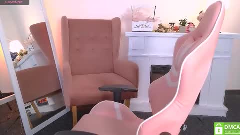 Snapshot of antonia_ferrero chatting on 10/05/25, 06:56 antonia_ferrero online show from 10/05/25, 06:56