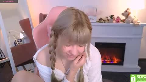 Snapshot of antonia_ferrero chatting on 10/09/25, 08:12 antonia_ferrero online show from 10/09/25, 08:12