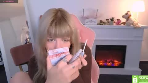 Snapshot of antonia_ferrero chatting on 10/10/25, 06:23 antonia_ferrero online show from 10/10/25, 06:23