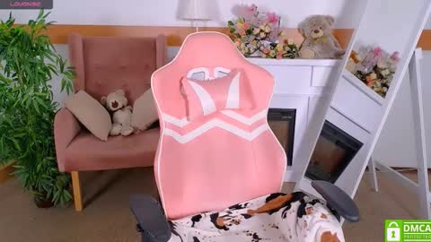 Snapshot of antonia_ferrero chatting on 10/23/25, 06:45 antonia_ferrero online show from 10/23/25, 06:45