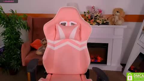 Snapshot of antonia_ferrero chatting on 11/18/25, 06:51 antonia_ferrero online show from 11/18/25, 06:51