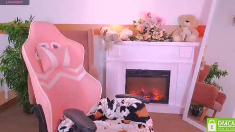 Snapshot of antonia_ferrero chatting on 12/05/25, 08:45 antonia_ferrero online show from 12/05/25, 08:45