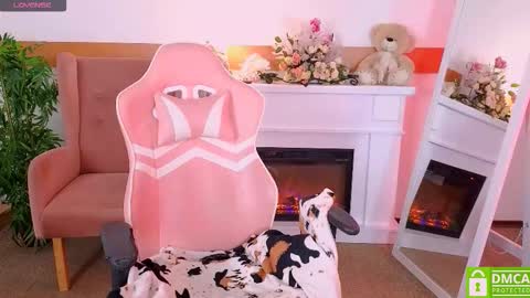 Snapshot of antonia_ferrero chatting on 12/14/25, 07:58 antonia_ferrero online show from 12/14/25, 07:58