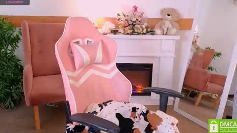 Snapshot of antonia_ferrero chatting on 12/15/25, 07:34 antonia_ferrero online show from 12/15/25, 07:34