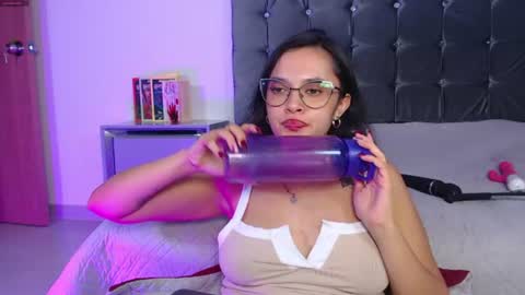 Snapshot of antonia_franco chatting on 07/14/26, 03:51 Antonia online show from 07/14/26, 03:51