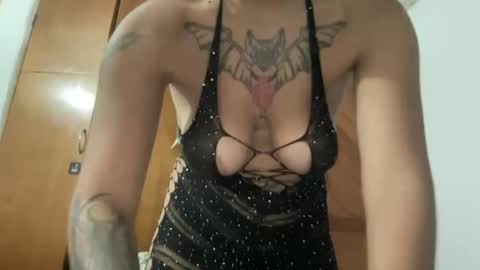 Snapshot of antoniabloom chatting on 01/23/25, 10:01 Antonia online show from 01/23/25, 10:01