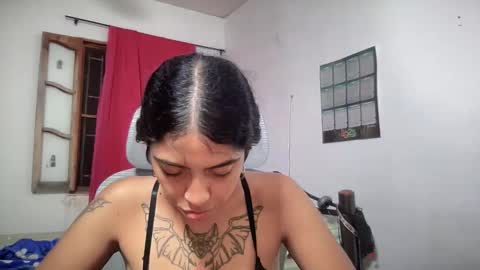 Snapshot of antoniabloom chatting on 10/14/25, 01:50 Antonia online show from 10/14/25, 01:50