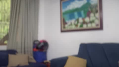 Snapshot of antoniabloom chatting on 11/15/25, 09:43 Antonia online show from 11/15/25, 09:43