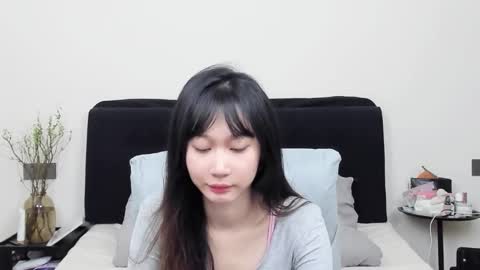 Snapshot of antoniaina chatting on 01/15/26, 04:33 Aina online show from 01/15/26, 04:33
