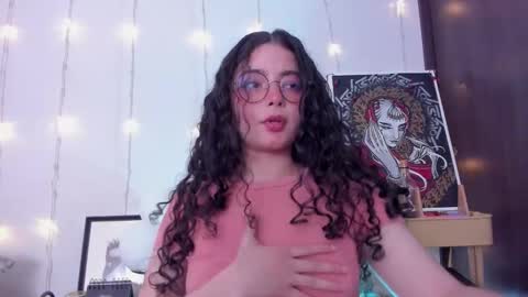 Snapshot of antoniart_ chatting on 09/22/25, 01:51 Antonia online show from 09/22/25, 01:51