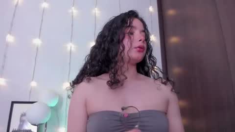 Snapshot of antoniart_ chatting on 09/29/25, 02:16 Antonia online show from 09/29/25, 02:16