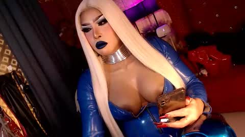 Snapshot of antoniasaints69 chatting on 10/31/25, 02:18 antoniasaints69 online show from 10/31/25, 02:18